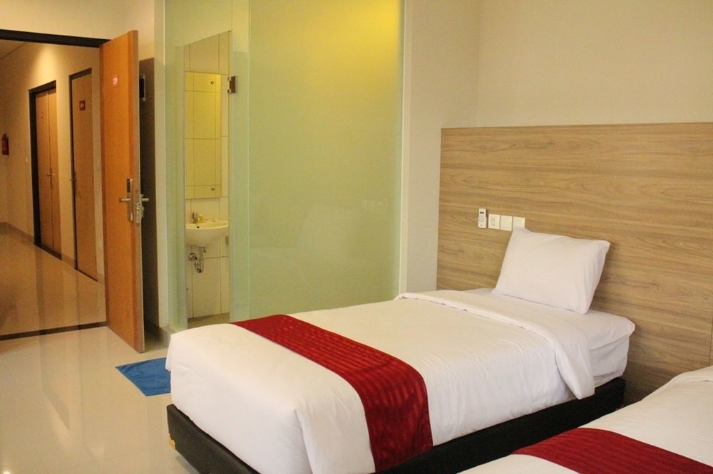 Cherry Homes Express Hotel Бандунг Экстерьер фото