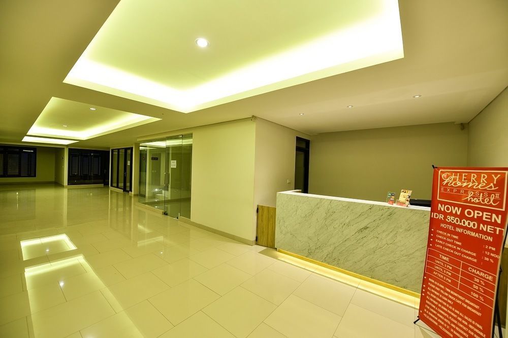 Cherry Homes Express Hotel Бандунг Экстерьер фото