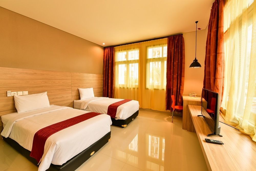 Cherry Homes Express Hotel Бандунг Экстерьер фото