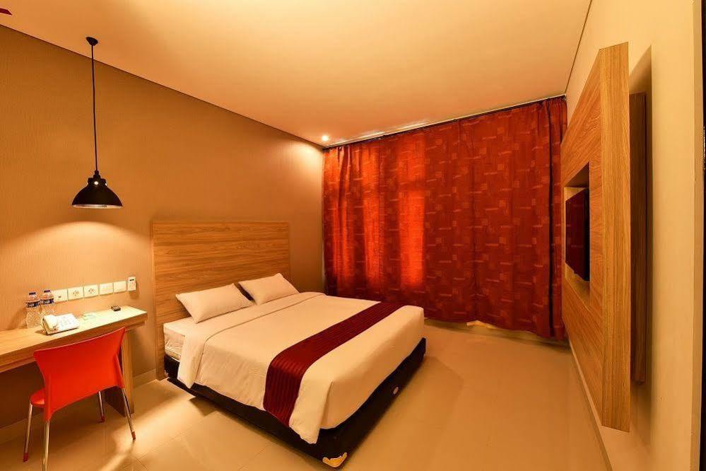 Cherry Homes Express Hotel Бандунг Экстерьер фото